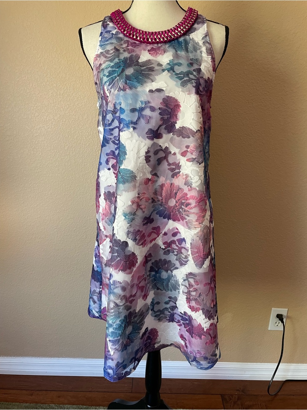 Badgley Mischka Watercolor Floral Organza Shift Dress Embellished Neck Size S/M